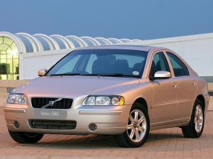 Volvo S60 2004 года